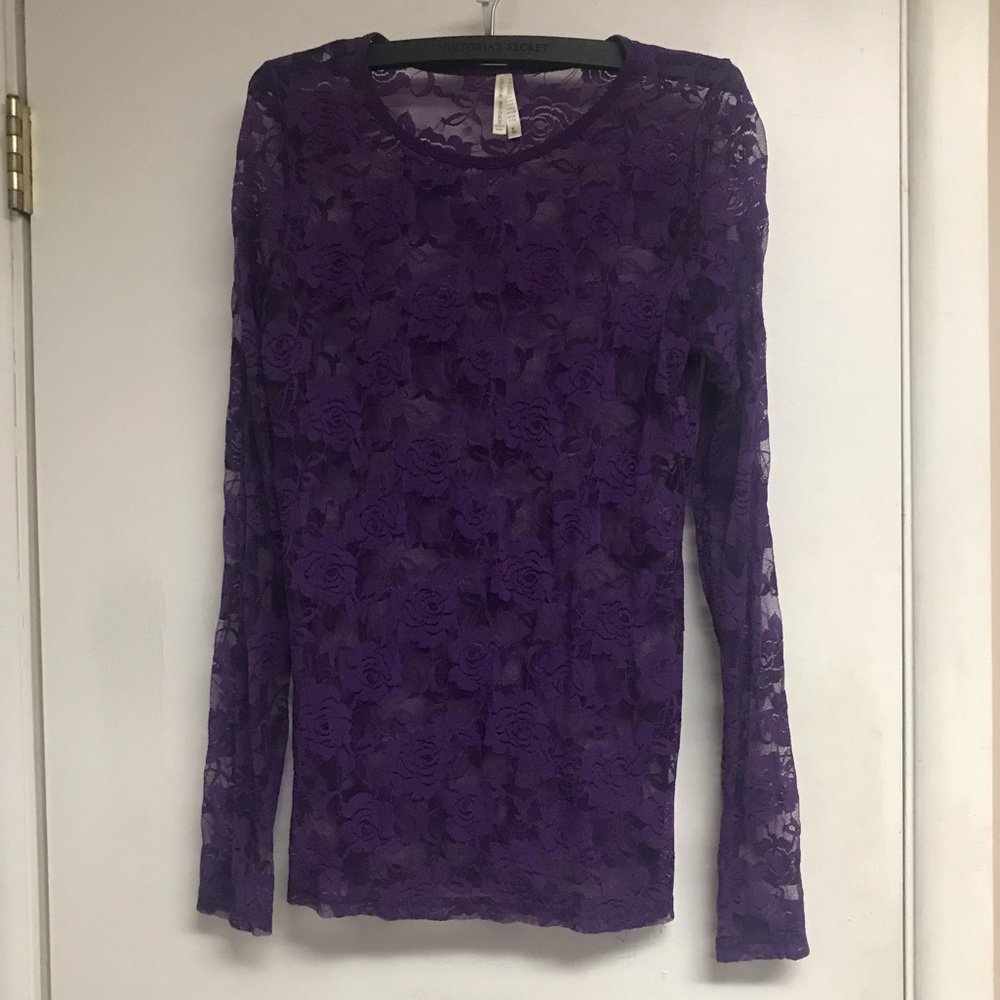 Color Story | Beautiful lace top size L